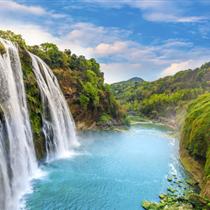 【醉美荔黃】魅力黃果樹(shù)、荔波大小七孔、甲秀樓4天(全程升級(jí)入住當(dāng)?shù)厣虅?wù)四星酒店，享當(dāng)?shù)厥孢m體驗(yàn)!)