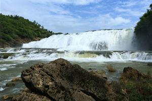陡坡塘瀑布-廣東福鹿游國際旅行社