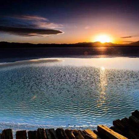 【夢回敦煌】大美青海 夢回敦煌雙動6日敦煌莫高窟、鳴沙山月牙泉、嘉峪關城樓、張掖七彩丹霞，貫穿絲綢之路，以景觀文化多樣性著稱